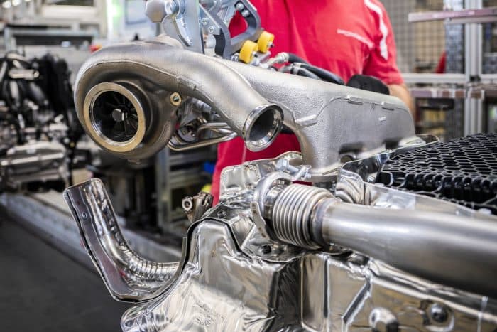 Clamoroso, auto termiche oltre il 2035. UE fissa il limite riduzione emissioni al 90% 5 Clamoroso, auto termiche oltre il 2035. UE fissa il limite riduzione emissioni al 90%