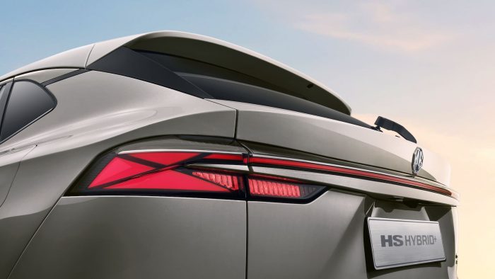 LHD MGHSHEV 6 LR 700x394