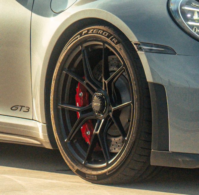 Pirelli lancia P Zero R e Trofeo RS per Porsche 911 GT3