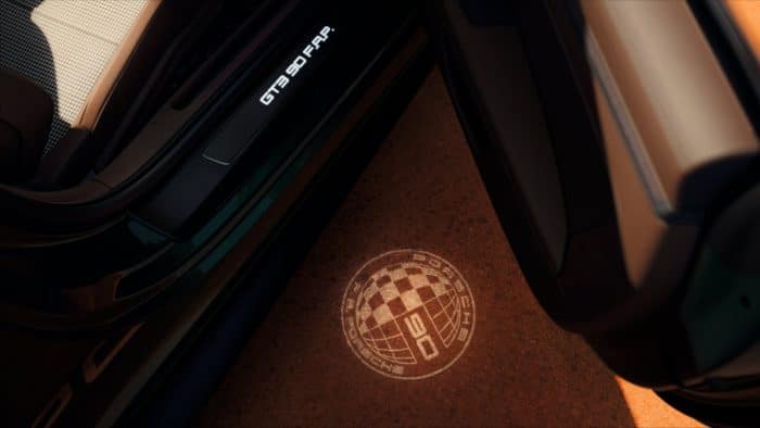 Porsche 911 GT3 90 F. A., fenomenale omaggio con 90 esemplari esclusivi 7 Porsche 911 GT3 90 F. A. 1 700x394