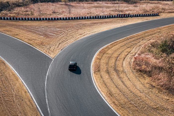 Anteprima Smart #2 elettrica, test su strada e ritorno alle origini. Arriverà nel 2026 4 Smart 2 test anteprima 2026 7 700x467