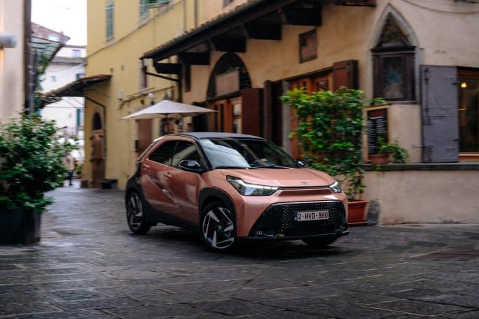 Toyota Aygo X, come va la prima citycar full hybrid. Consumi ed efficienza 5 Toyota Aygo X test drive 2026 Aygo X High Grade Cinnamon Dynamic 013 700x467