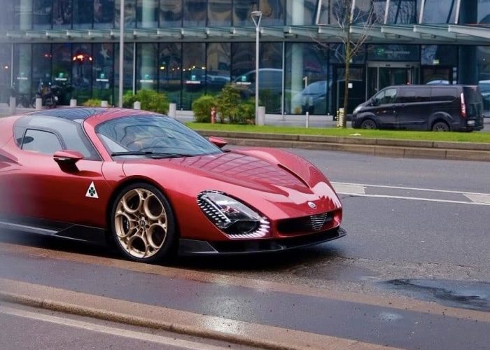 Alfa Romeo 33 Stradale Milano credidts Alfattitude 3 e1769429937429 700x500