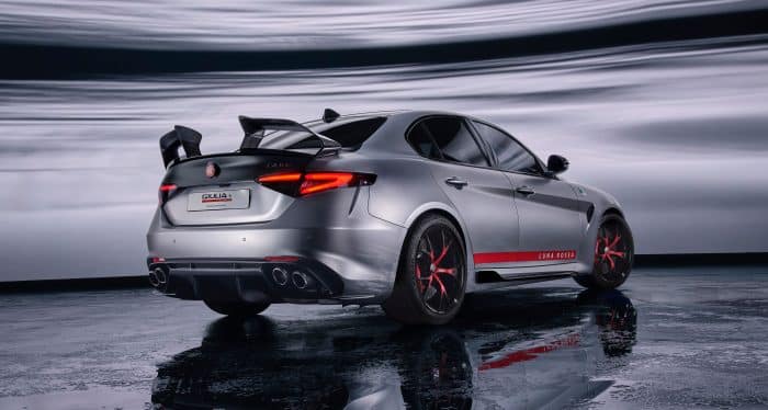 Alfa Romeo Giulia Quadrifoglio Luna Rossa