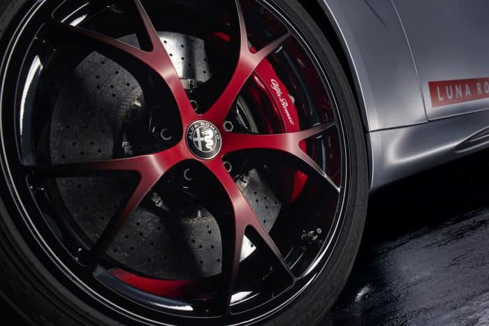 Alfa Romeo Giulia Quadrifoglio Luna Rossa le foto ufficiali 10 700x467