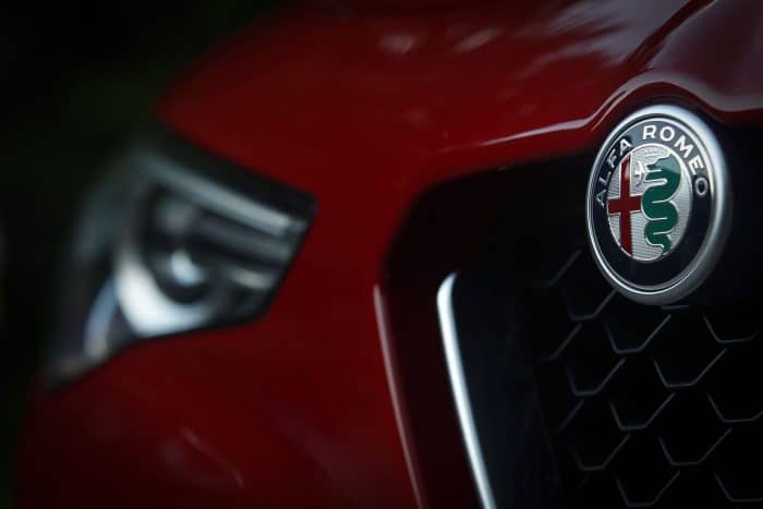 Alfa Romeo Stelvio 2 700x467