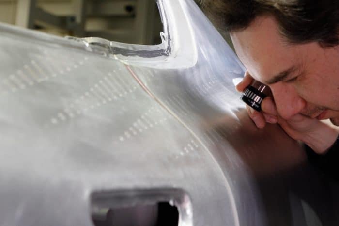 BOTTEGAFUORISERIE debutta a Ultimate Supercar Garage con Alfa Romeo e Maserati 13 700x466