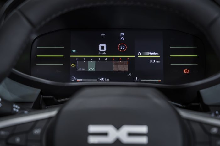 Dacia Sandero 2026, prezzi, GPL top e full hybrid da 155 cavalli 5 Dacia 2026 3 700x466