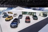 Dacia all'Autosalon con gamma rinnovata, elettrico essenziale, prezzi sotto controllo