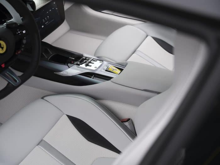 Ferrari 12Cilindri Tailor Made 4 700x525