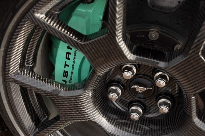 Ford Mustang Dark Horse SC 19 700x466