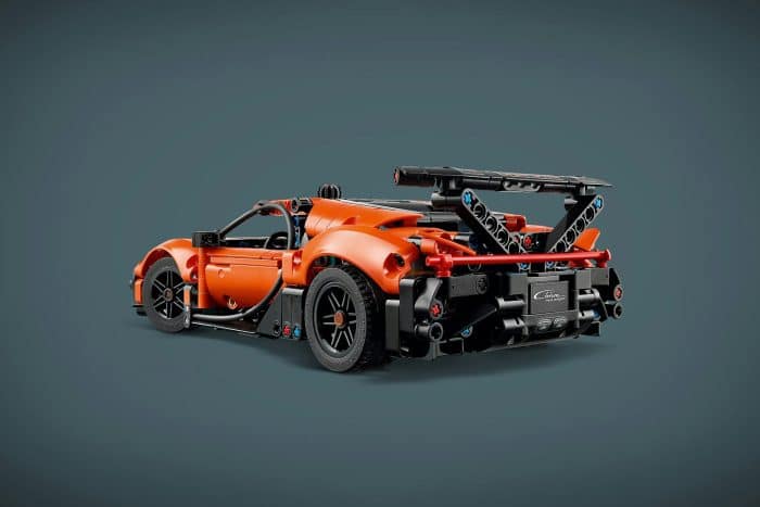 Formidabile Bugatti e LEGO lanciano la Chiron Pur Sport e la Vision Gran Turismo 1 700x467