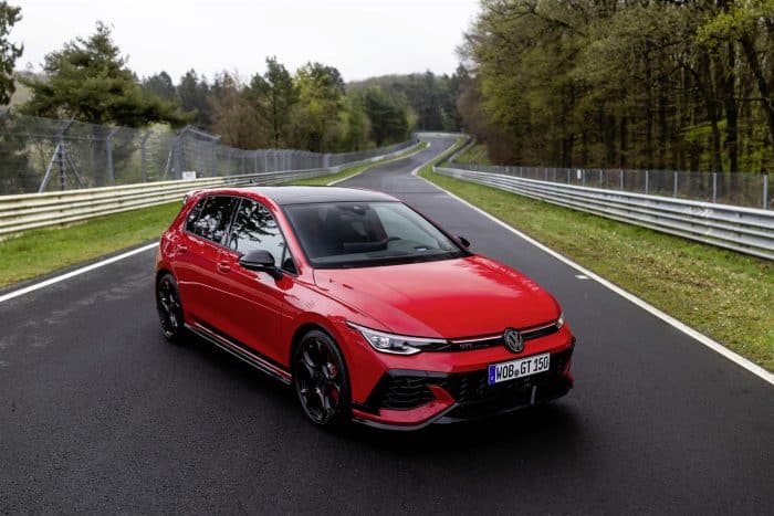 Formidabile Volkswagen Golf GTI, nel 2016 compie 50 anni. In arrivo una sorpresa? 5 Golf GTI 50 anni 1976 2016 4 700x467