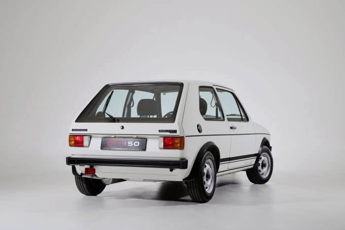Formidabile Volkswagen Golf GTI, nel 2016 compie 50 anni. In arrivo una sorpresa? 6 Golf GTI 50 anni 1976 2016 8 700x467
