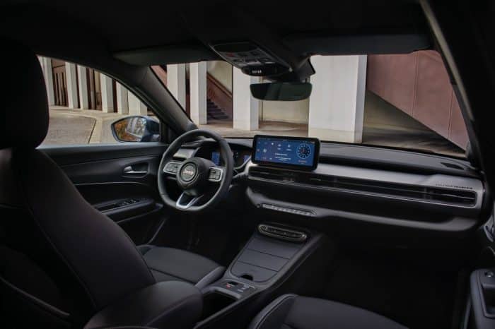 Jeep Avenger Black Edition 3 700x466