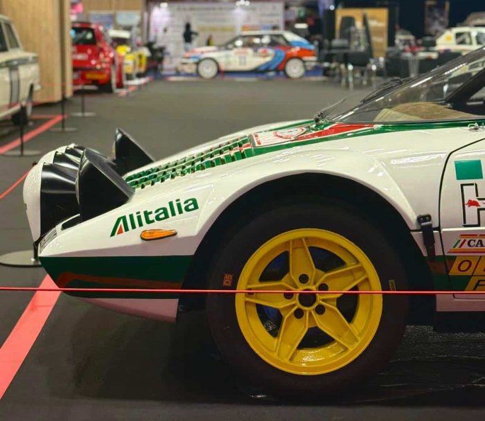 Lancia Stratos, Renault 5 Turbo, Lancia Delta HF, a Rétromobile debutta The Golden Age of Rally