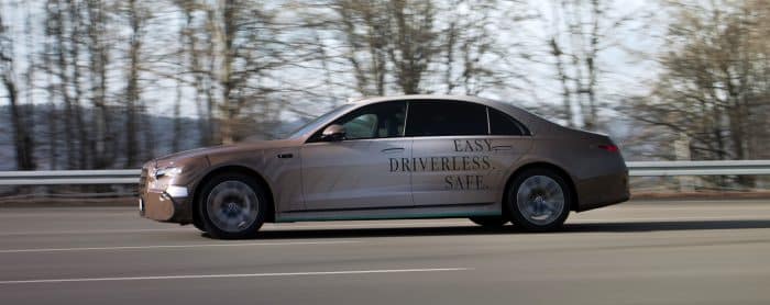 Mercedes Classe S il robotaxi e di lusso con guida autonoma di livello 4 700x278