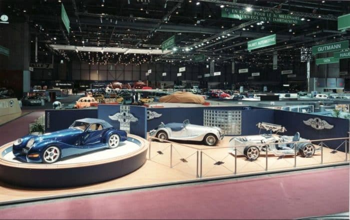 Morgan e BMW, 25 anni, 6 motori iconici e auto senza tempo 5 Morgan e BMW xArchive Aero8launchGeneva2000 9900000000079e3c 1 700x439