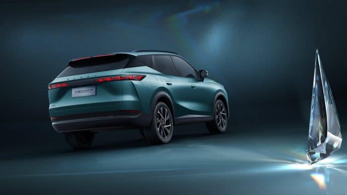 Omoda 7 SHS P 7 700x394