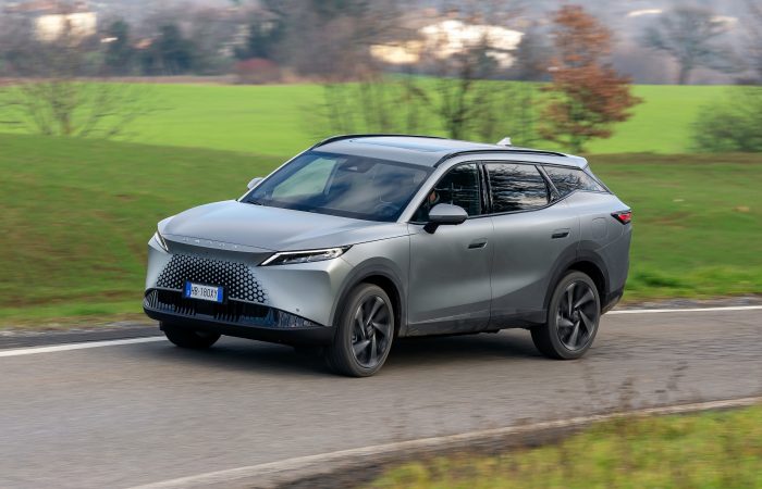 Omoda 7 SHS-P su strada