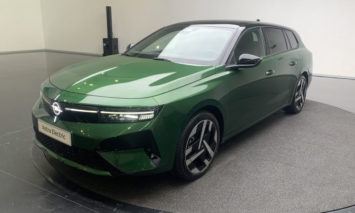 Opel Astra 2026, tecnologia, stile e motori per tutti 2 Opel Astra 2026