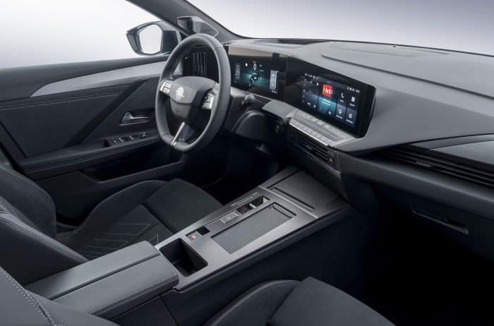 Opel Astra 2026, tecnologia, stile e motori per tutti 5 Opel Astra 2026 23 700x462