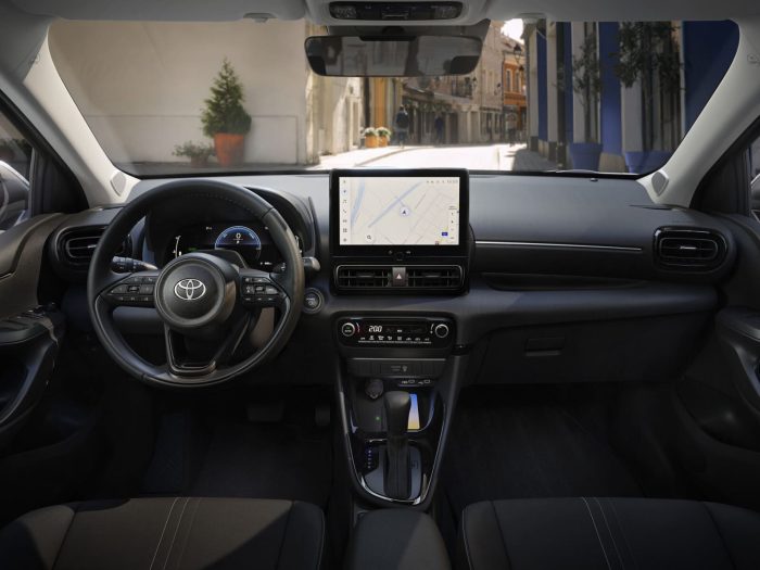 Toyota Yaris 2026 5 1 700x525