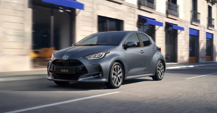 Toyota Yaris 2026 si aggiorna, più ricca. Le novità della ibrida più amata 2 Toyota Yaris Hybrid 2026 700x366