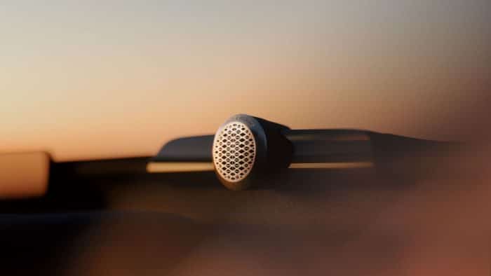 Volvo Bowers Wilkins Tweeter on top 700x394