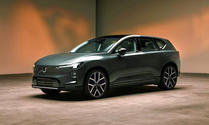 Volvo EX60 scuote il mercato: 850 km di autonomia, IA avanzata e ricarica lampo 2 Volvo EX60