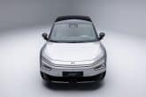 XPENG P7+ 2026, l'auto AI da 44.900 euro sfida il futuro 8 XPENG P7+ 2026 15