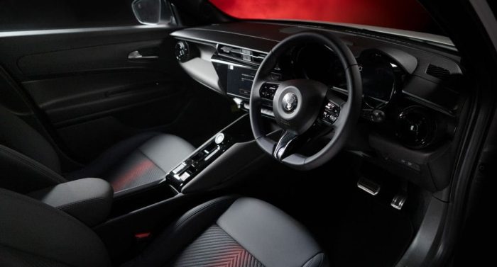 Alfa Romeo Junior Edizione Bianco 3 700x377