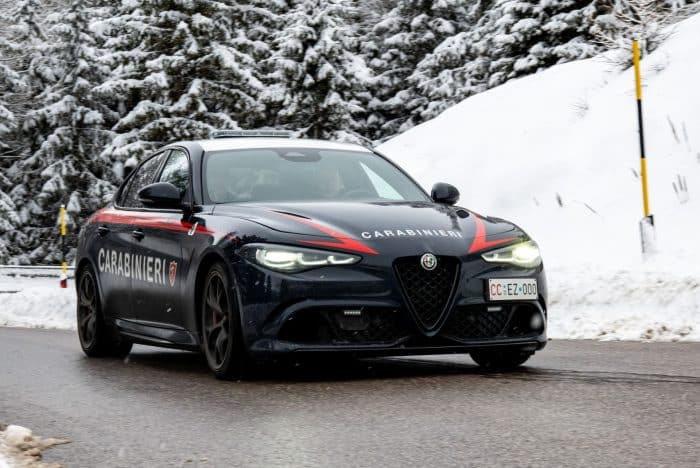 Alfa Romeo celebra 75 anni con i Carabinieri 2 Alfa Romeo celebra 75 anni con i Carabinieri