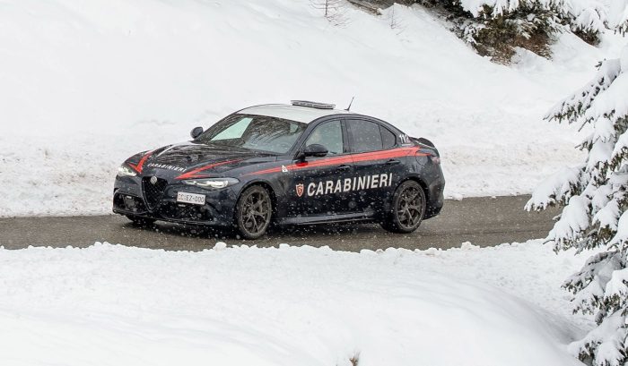 Alfa Romeo celebra 75 anni con i Carabinieri 4 Alfa Romeo celebra 75 anni con i Carabinieri Giulia Quadrifoglio 5 e1770133668204 700x409