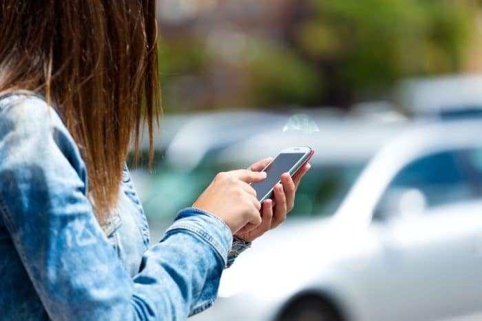 Auto parcheggio traffico citta app parkclick 4 700x467
