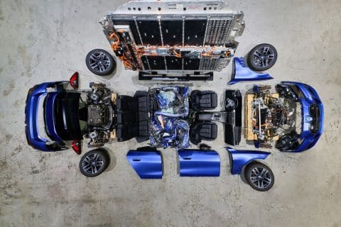 BMW e PreZero insieme per trasformare le auto usate in risorse strategiche