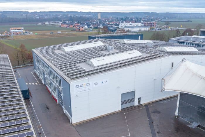 BMW inaugura il riciclo diretto delle batterie senza processi chimici o termici 24 700x467
