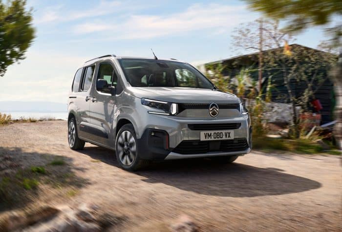 Citroen Berlingo Diesel, 100 cavalli a gasolio e listino da 23.900 euro 2 Citroen Berlingo Diesel