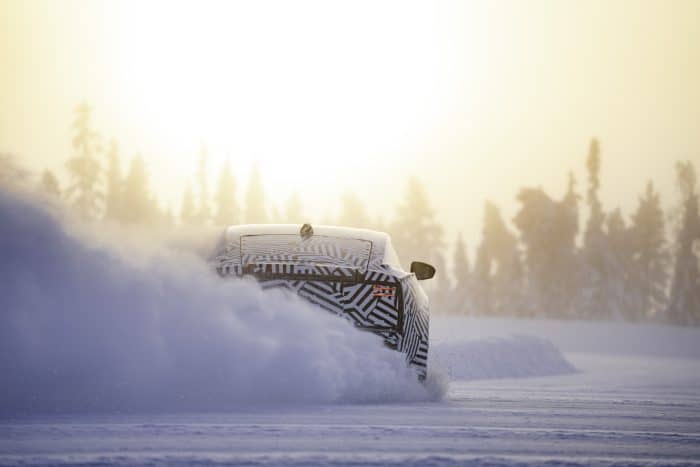 Jaguar GT test invernali per il nuovo modello 3 700x467