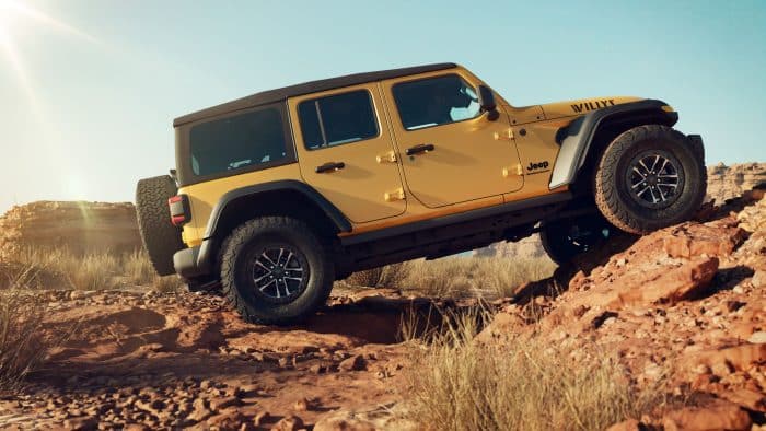 Jeep Wrangler Willys 392 4 700x394