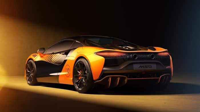 McLaren Artura Spider MCL39 Championship Edition celebra il decimo titolo Formula 1 5 McLaren Artura Spider MCL39 Championship Edition 2 700x394