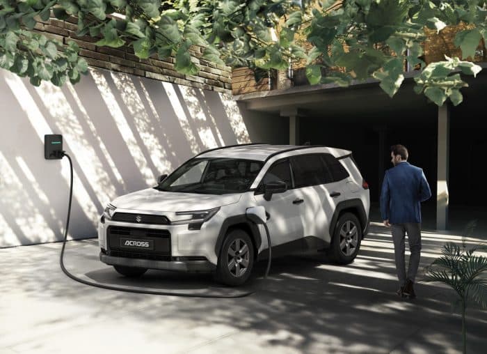 Nuova Suzuki Across Plug‑in