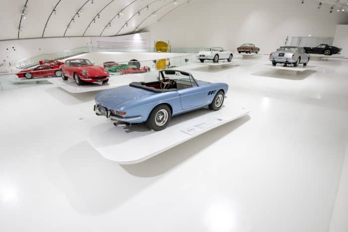 Ferrari e Musica, 10 leggende in mostra al Museo di Modena 4 The Greatest Hits Music Legends and their Ferrari 2 700x467