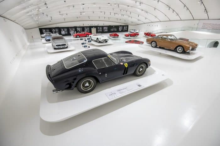 Ferrari e Musica, 10 leggende in mostra al Museo di Modena 3 The Greatest Hits Music Legends and their Ferrari 4 700x467