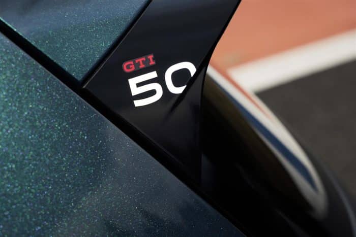 Volkswagen Golf GTI Edition 50, 325 cavalli da record 3 Volkswagen Golf GTI Edition 50 10 700x467