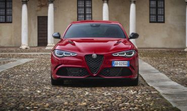 Alfa-Romeo-Giulia-Quadrifoglio-16-e1772918941505-370x220.jpg