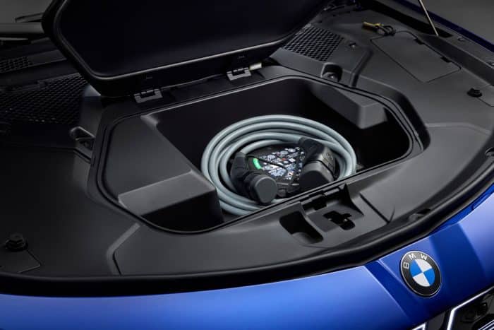 BMW i3 50 xDrive 12 700x467