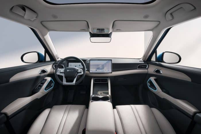 BYD Atto 2 DM i la ibrida da 1.000 km a 23.900 euro 21 700x467