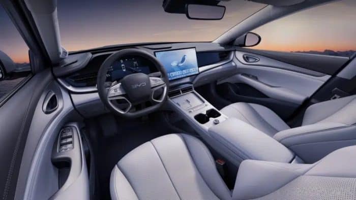 BYD Seal 07 3 700x394