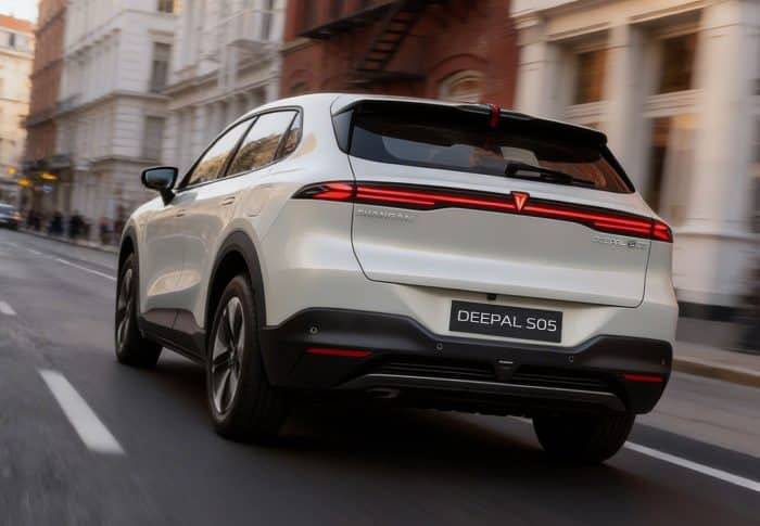 Changan Deepal S05 PHEV 3 e1774627990342 700x485